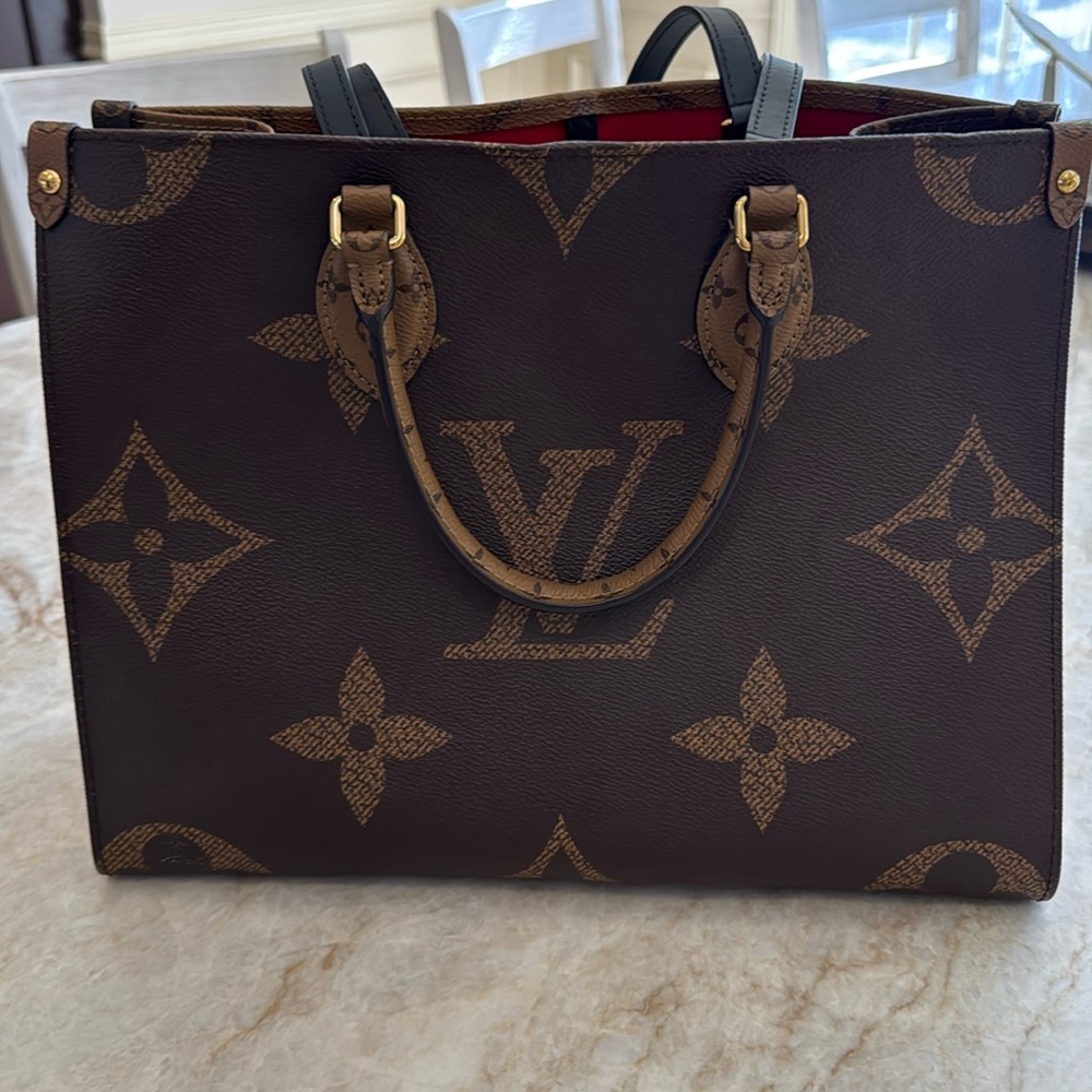 Louis Vuitton On the Go MM Monogram Reverse Tote Bag